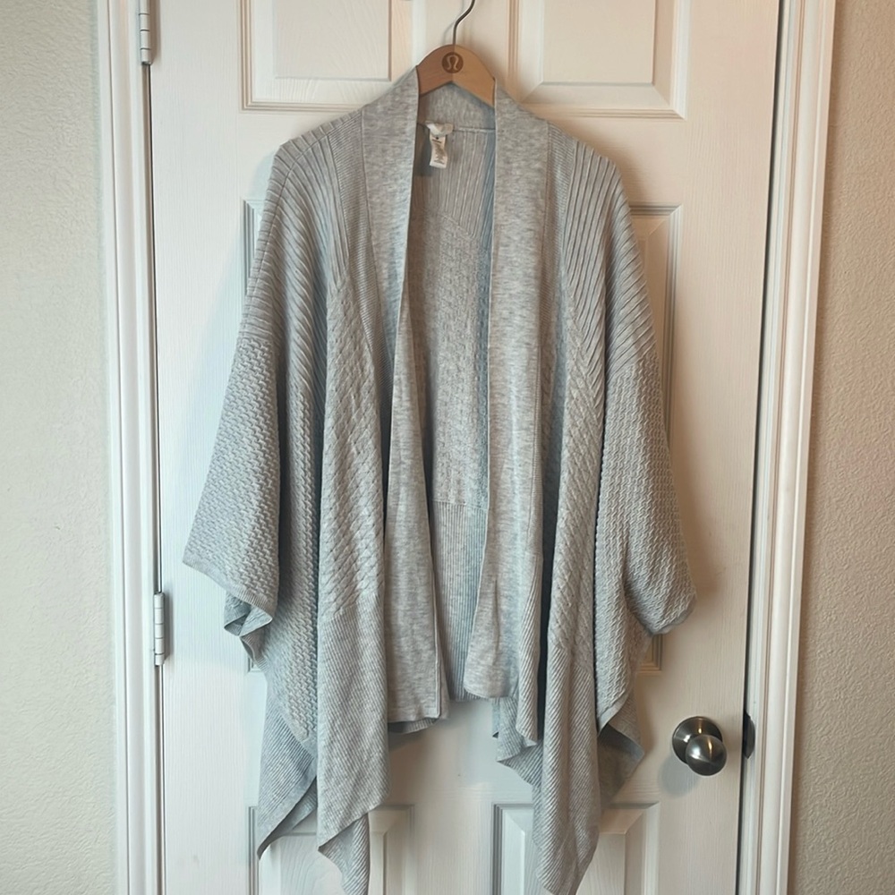 Lululemon kimono shawl
